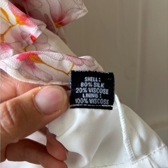 Karina Grimaldi Floral Silk V-Neck mini Dress Size Medium - Picture 8 of 10